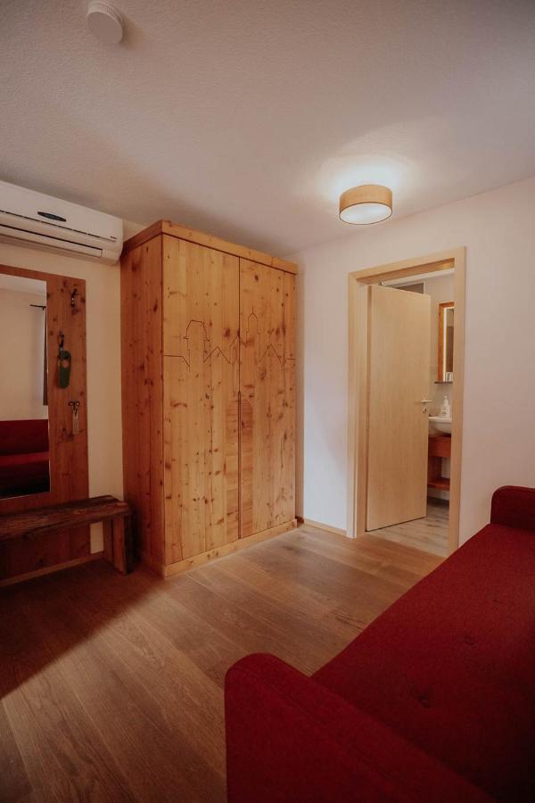 Hotel Gasthaus Zur Sonne Dinkelsbuhl Bagian luar foto