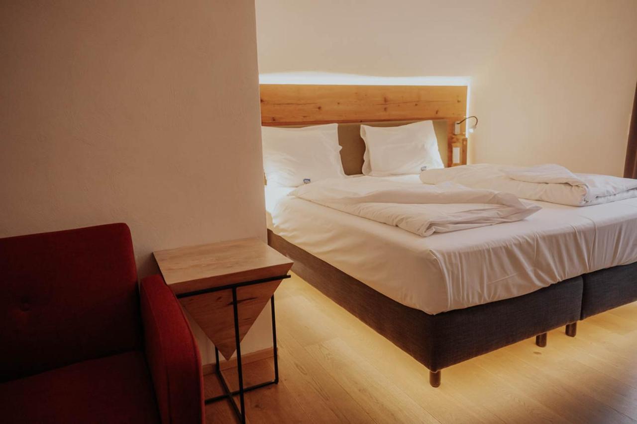 Hotel Gasthaus Zur Sonne Dinkelsbuhl Bagian luar foto