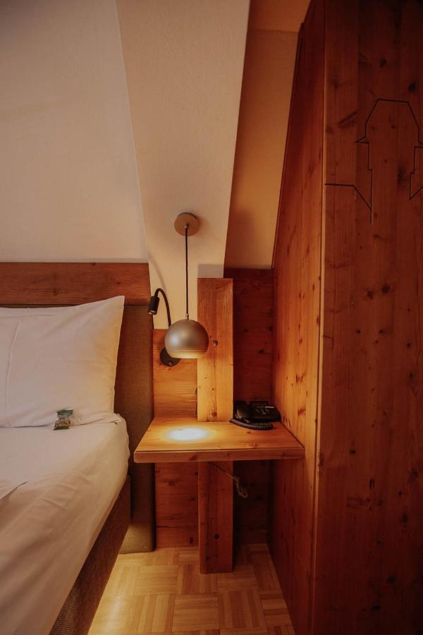 Hotel Gasthaus Zur Sonne Dinkelsbuhl Bagian luar foto