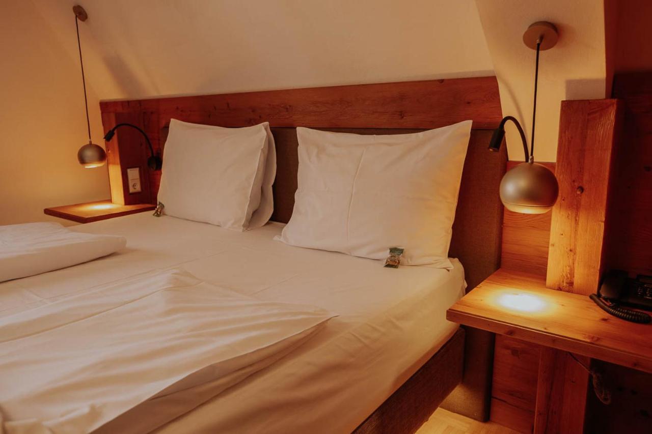 Hotel Gasthaus Zur Sonne Dinkelsbuhl Bagian luar foto