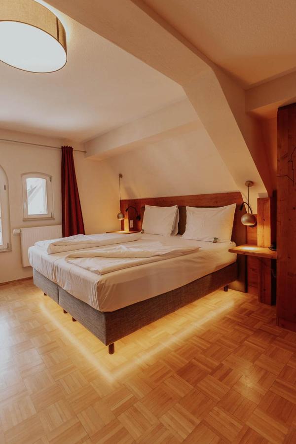 Hotel Gasthaus Zur Sonne Dinkelsbuhl Bagian luar foto