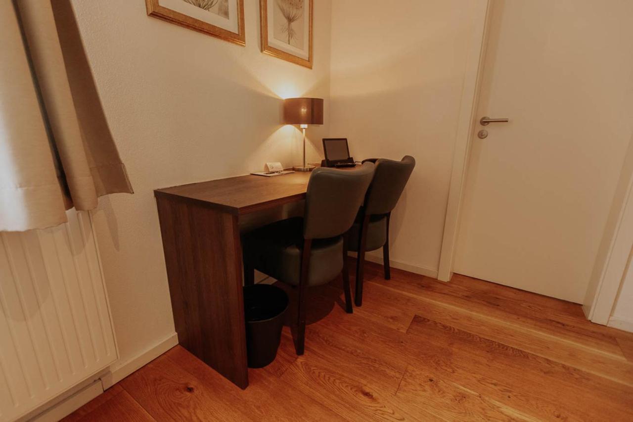 Hotel Gasthaus Zur Sonne Dinkelsbuhl Bagian luar foto