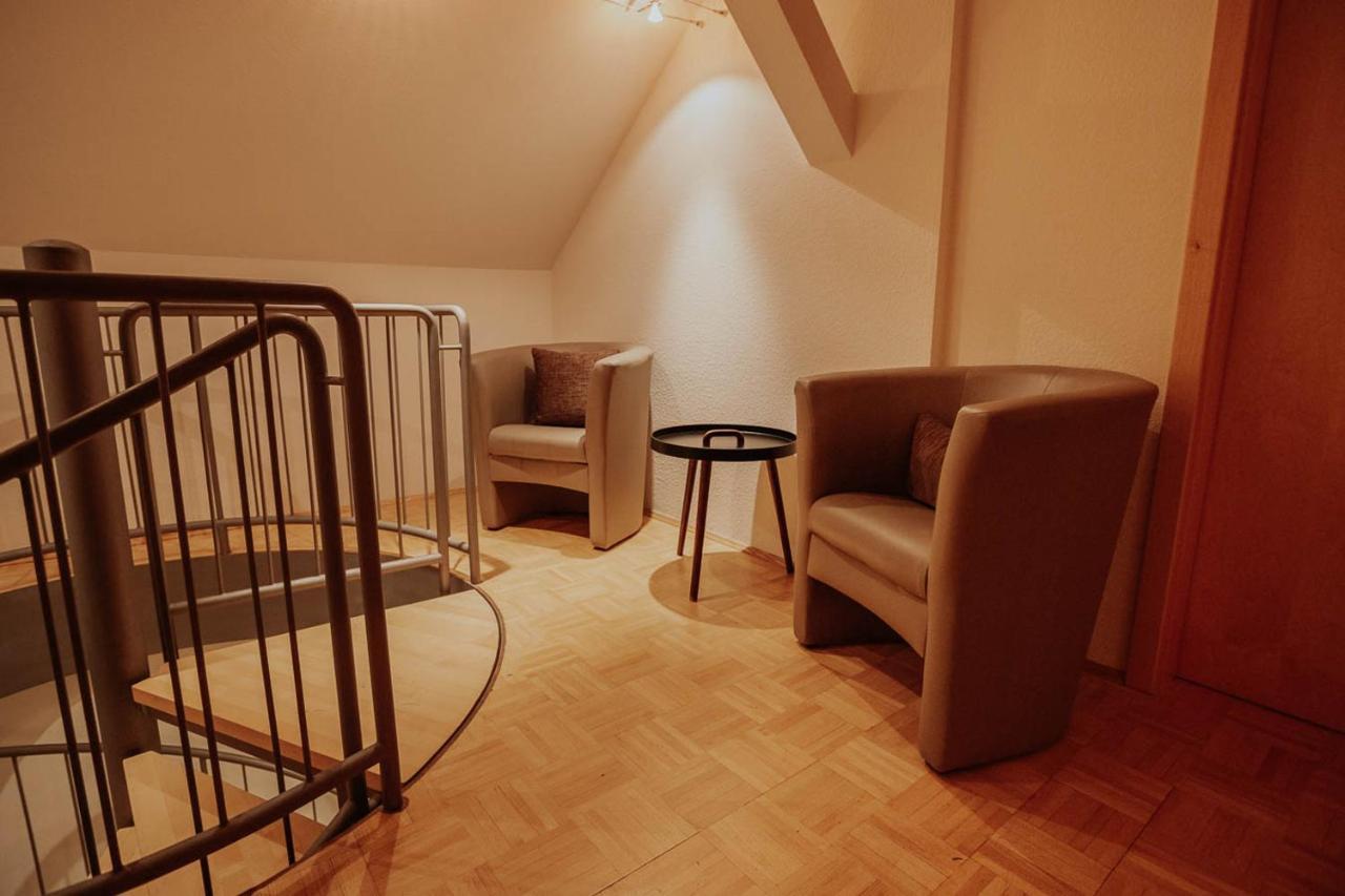 Hotel Gasthaus Zur Sonne Dinkelsbuhl Bagian luar foto