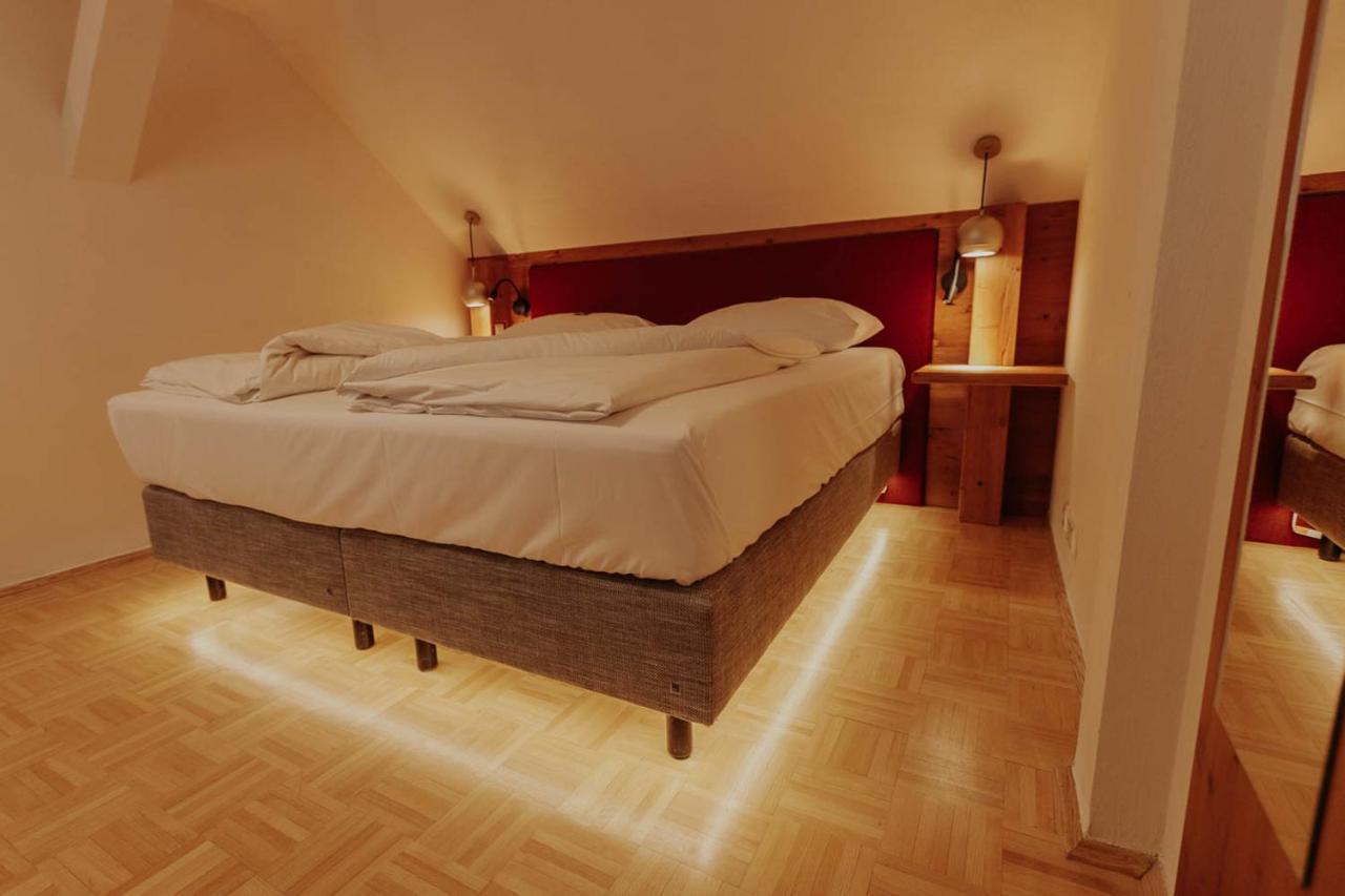 Hotel Gasthaus Zur Sonne Dinkelsbuhl Bagian luar foto